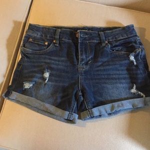 Dollhouse jean shorts